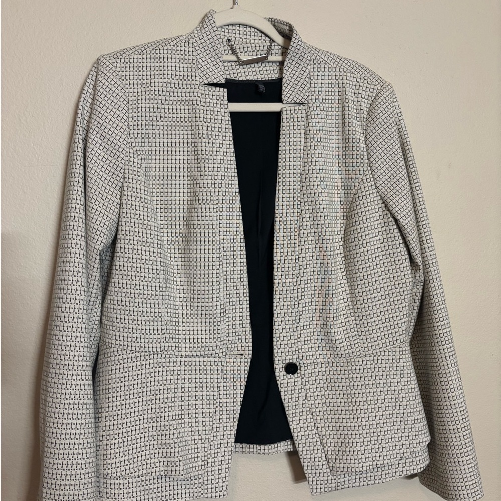 Slimsation By Multiples Black and White Jacket